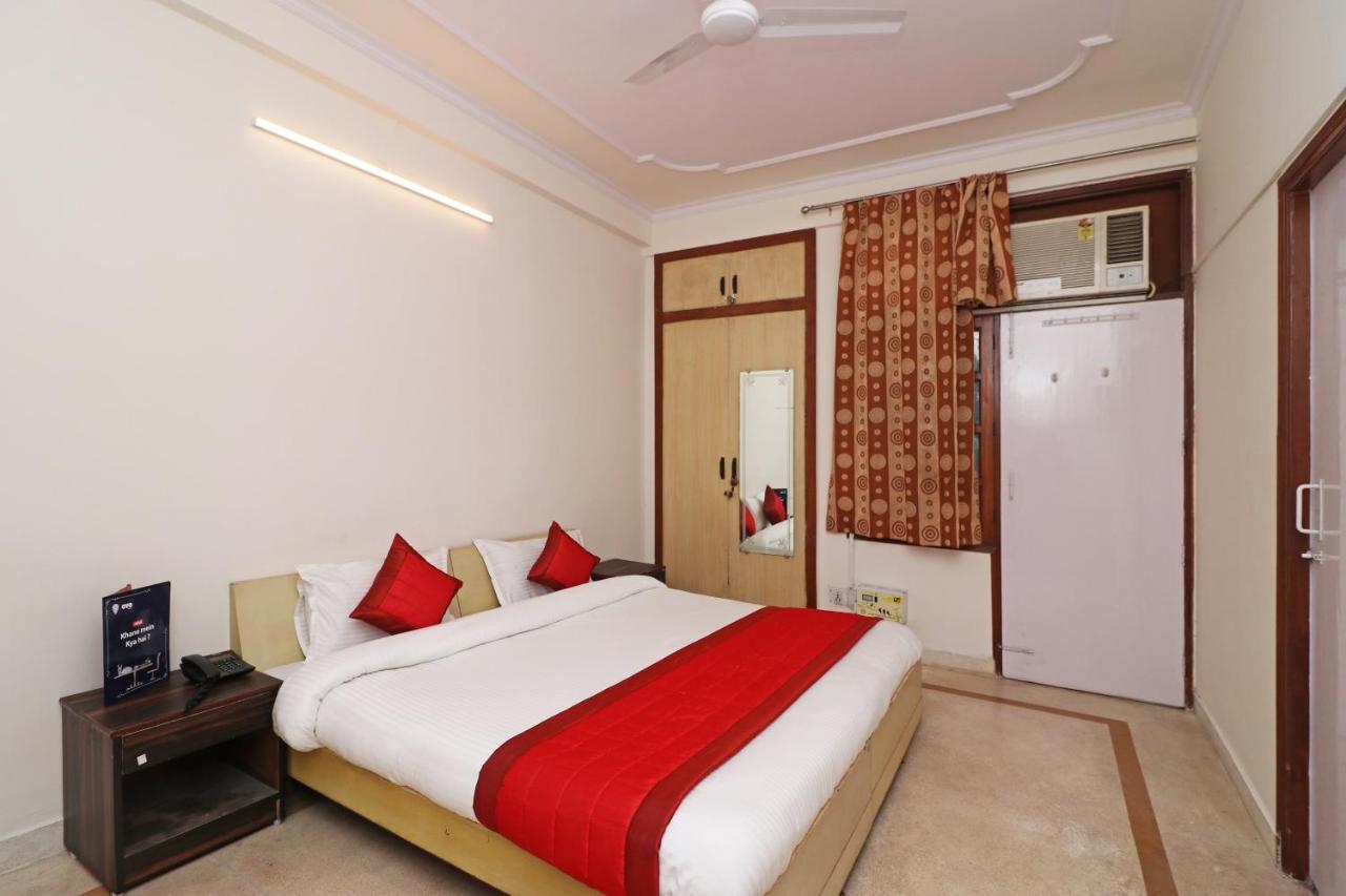 โอโย 11452 โกลเดน คาสเซิล ลอดจ์ Hotel Indirapuram ภายนอก รูปภาพ